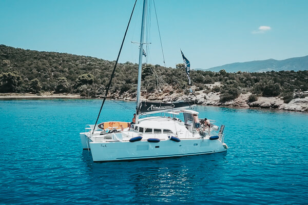 Vacances à la voile saronique Grèce catamaran
